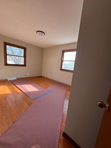 530 N Arizona Avenue, Glenwood, IL 60425