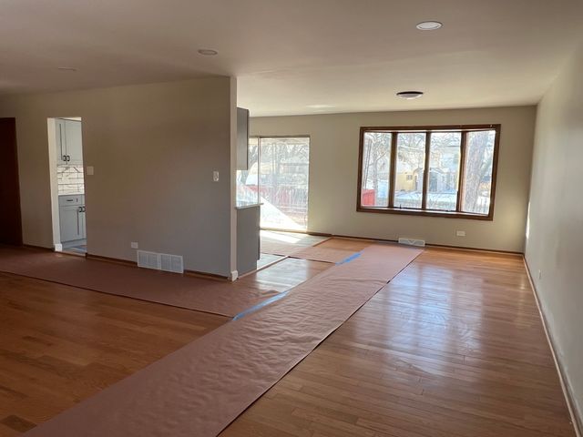 530 N Arizona Avenue, Glenwood, IL 60425