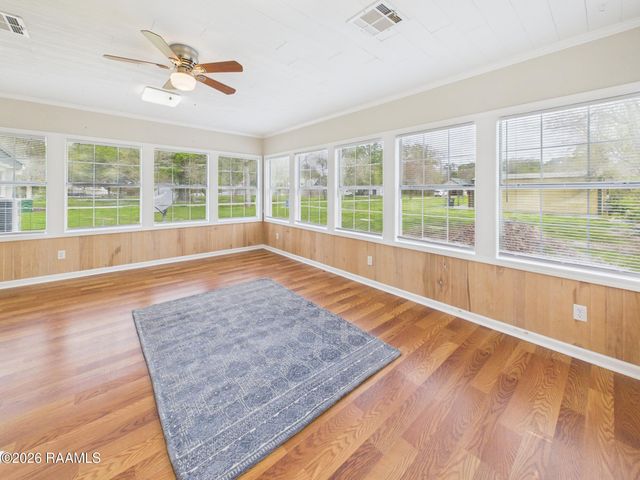 6235 Woodlawn Road, Maurice, LA 70555