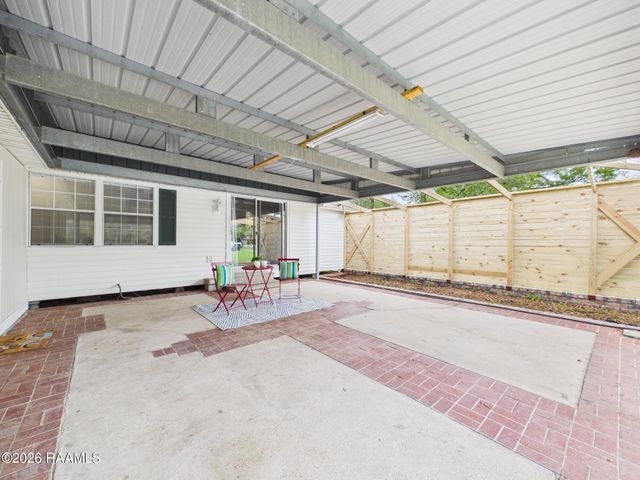 6235 Woodlawn Road, Maurice, LA 70555