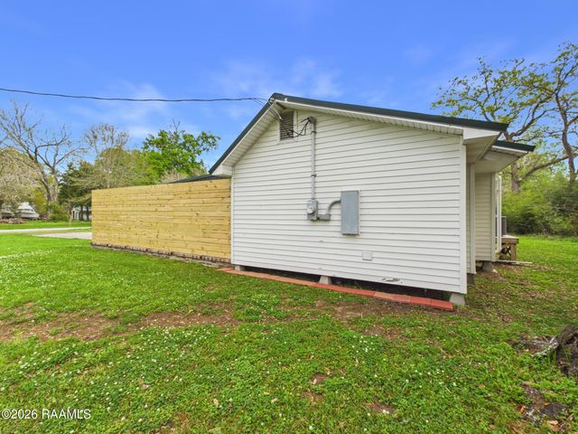 6235 Woodlawn Road, Maurice, LA 70555