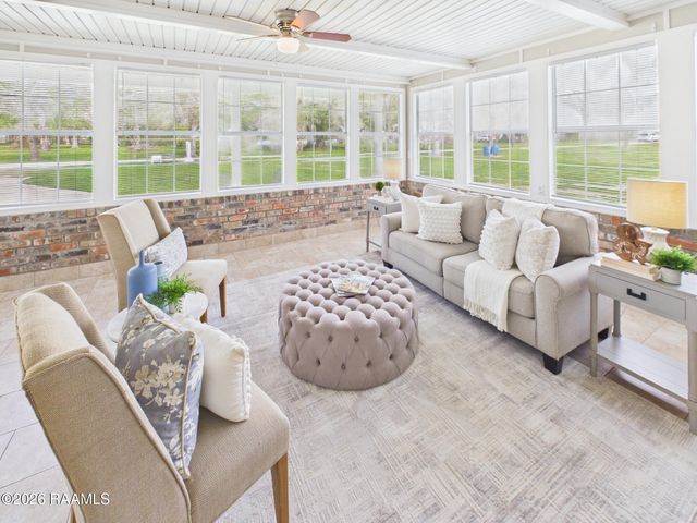 6235 Woodlawn Road, Maurice, LA 70555