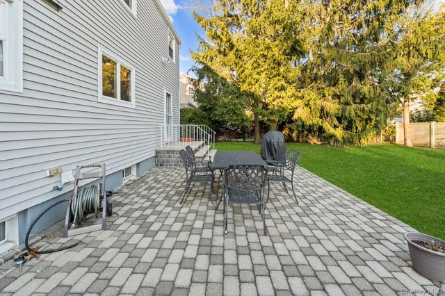 170 Woodbine Avenue, Merrick, NY 11566