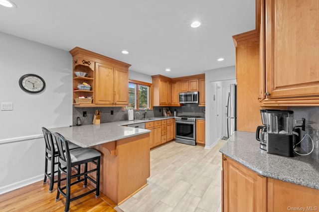 170 Woodbine Avenue, Merrick, NY 11566