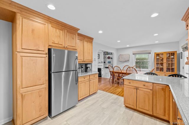 170 Woodbine Avenue, Merrick, NY 11566