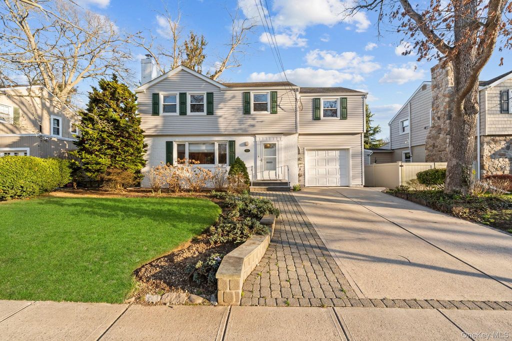 170 Woodbine Avenue, Merrick, NY 11566
