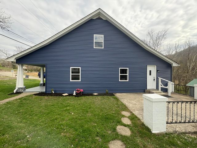 1121 Winchester Road, Irvine, KY 40336