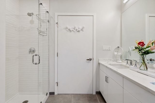 68 Los Angeles St 207, Newton, MA 02458