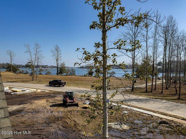 1061 Crown Pointe Drive, Hampstead, NC 28443