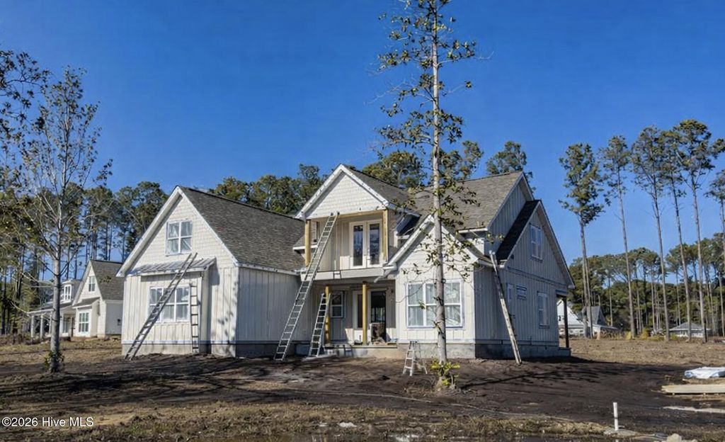 1061 Crown Pointe Drive, Hampstead, NC 28443