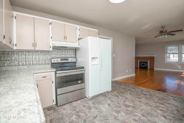 404 Douglas Lane, Clinton, TN 37716