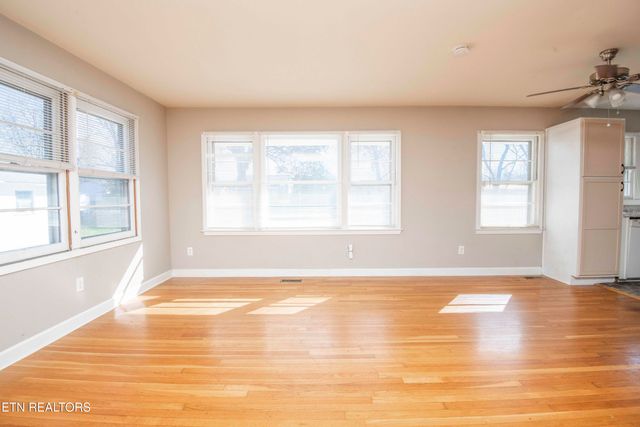 404 Douglas Lane, Clinton, TN 37716