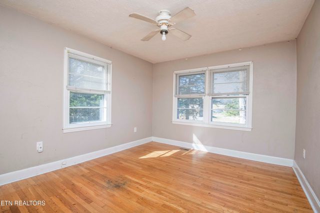 404 Douglas Lane, Clinton, TN 37716