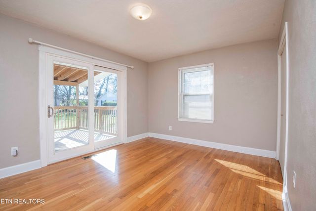 404 Douglas Lane, Clinton, TN 37716