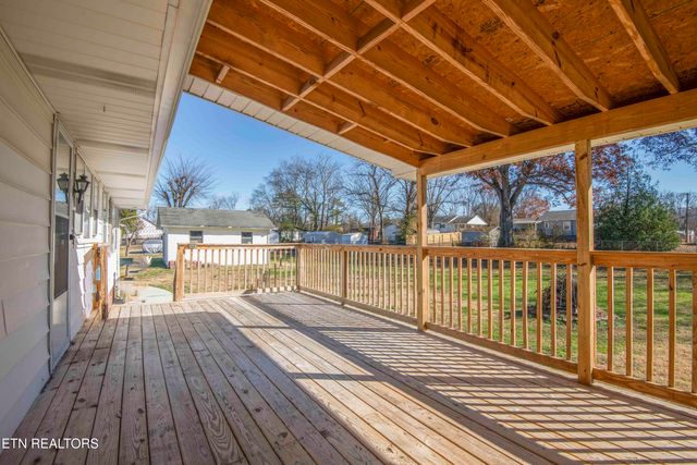 404 Douglas Lane, Clinton, TN 37716