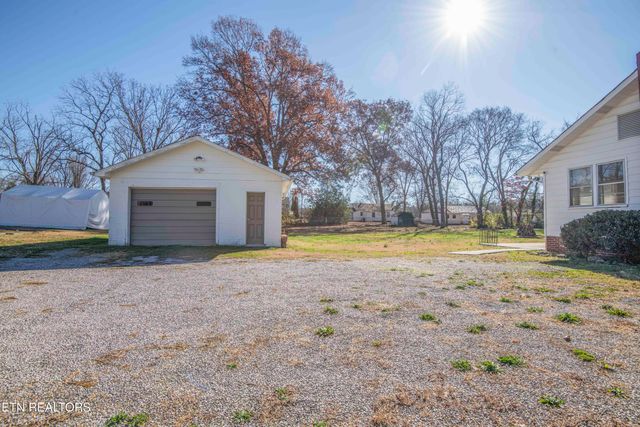 404 Douglas Lane, Clinton, TN 37716