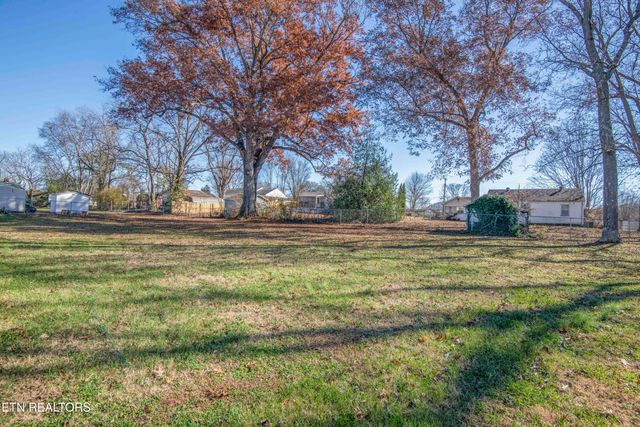 404 Douglas Lane, Clinton, TN 37716