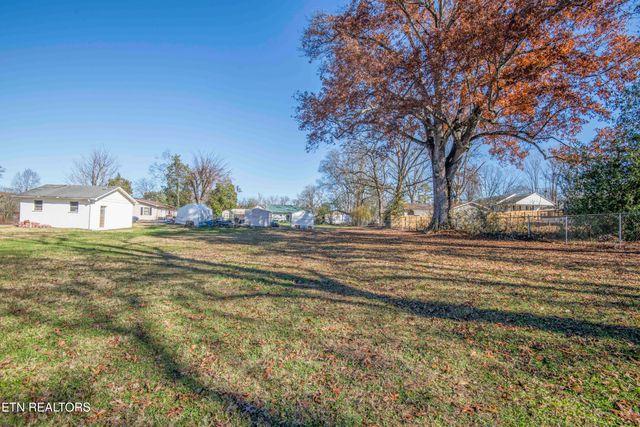 404 Douglas Lane, Clinton, TN 37716
