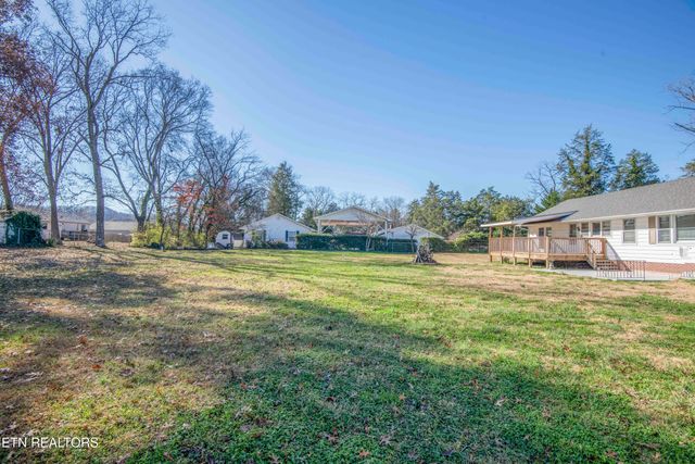 404 Douglas Lane, Clinton, TN 37716