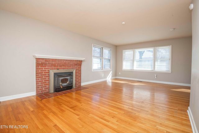 404 Douglas Lane, Clinton, TN 37716