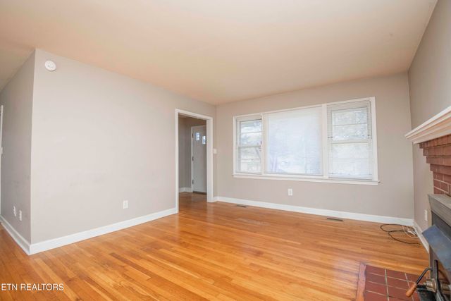 404 Douglas Lane, Clinton, TN 37716