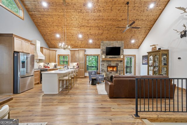 314 Lake View Lane, Ellijay, GA 30536