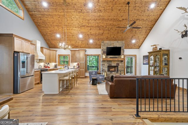 314 Lake View Lane, Ellijay, GA 30536