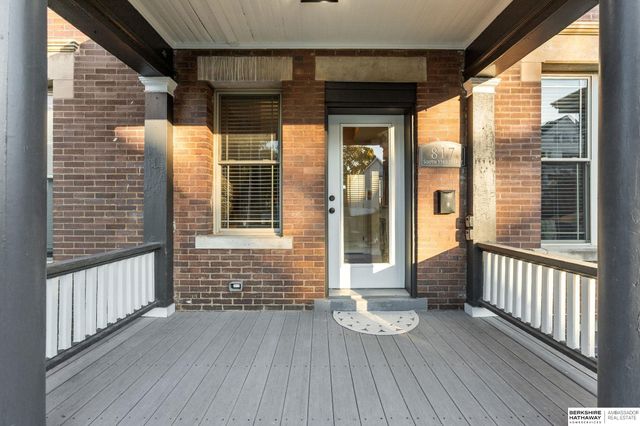 817 S 33rd Street, Omaha, NE 68105