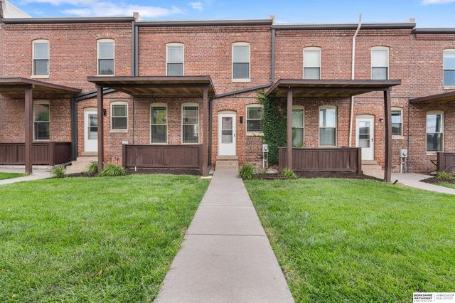 817 S 33rd Street, Omaha, NE 68105