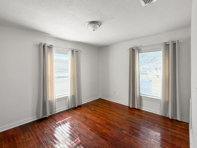 318 DAINGERFIELD ST, Naples, TX 75568