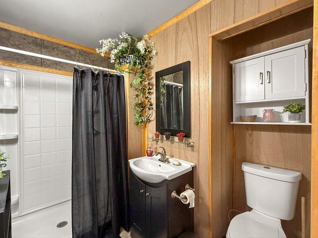 318 DAINGERFIELD ST, Naples, TX 75568