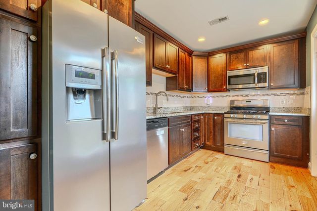 325 S REGESTER ST, Baltimore, MD 21231