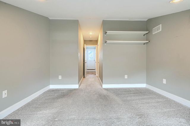 325 S REGESTER ST, Baltimore, MD 21231