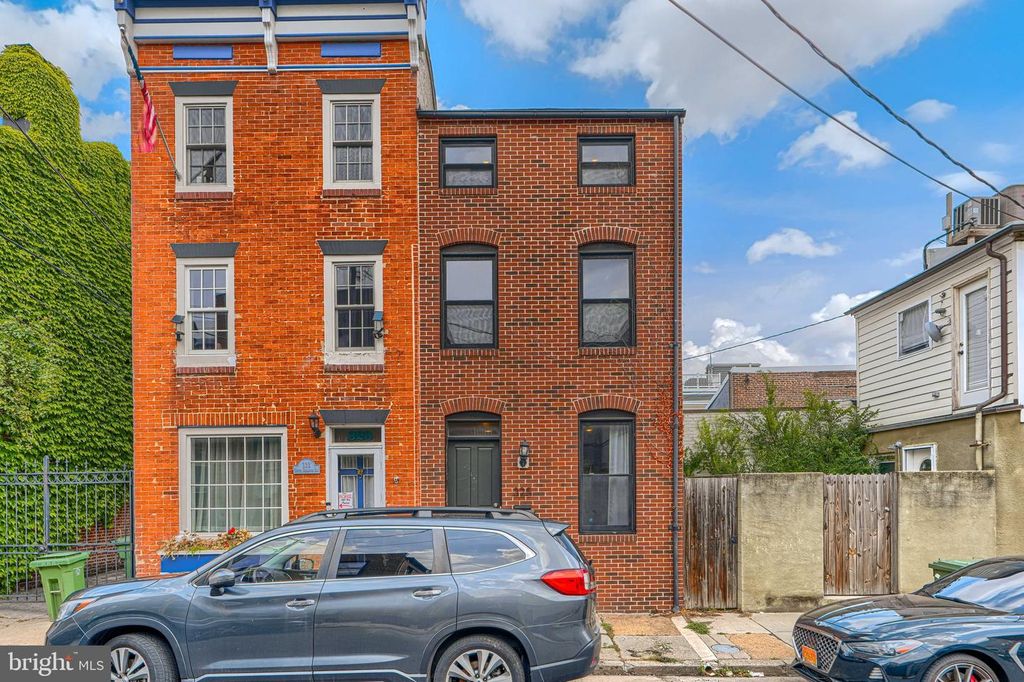 325 S REGESTER ST, Baltimore, MD 21231