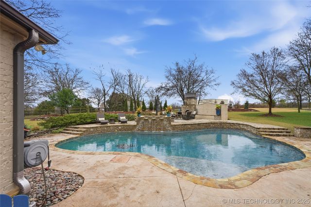 10121 N Glen Ellen Road, Owasso, OK 74055