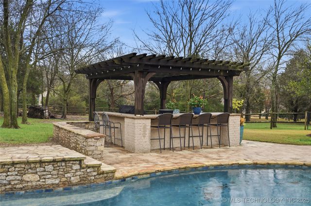 10121 N Glen Ellen Road, Owasso, OK 74055