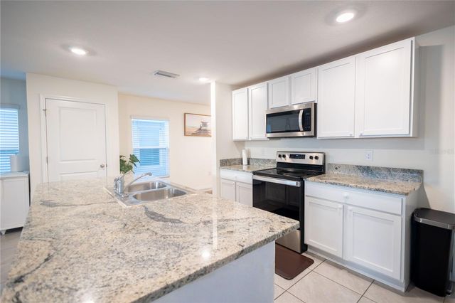 16546 MOSAIC OAR DRIVE, Wimauma, FL 33598