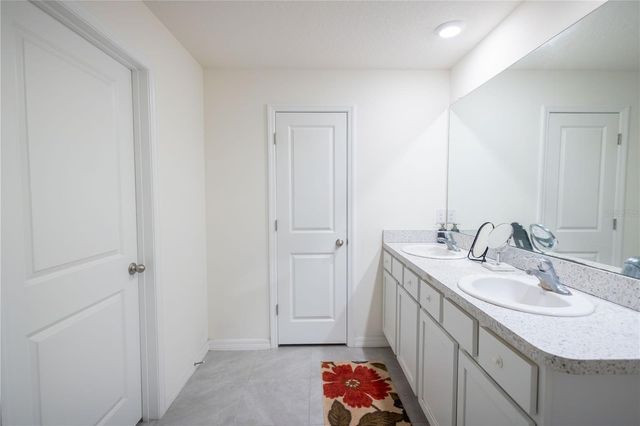 16546 MOSAIC OAR DRIVE, Wimauma, FL 33598