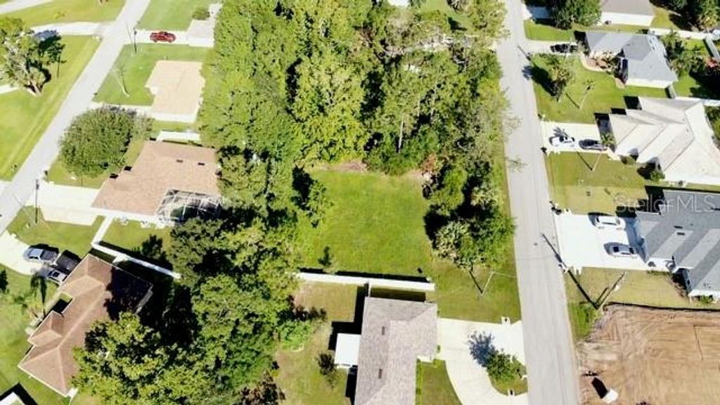 Image 7 of property listing at 106 ROLLING SANDS DRIVE, Palm Coast, FL 32164