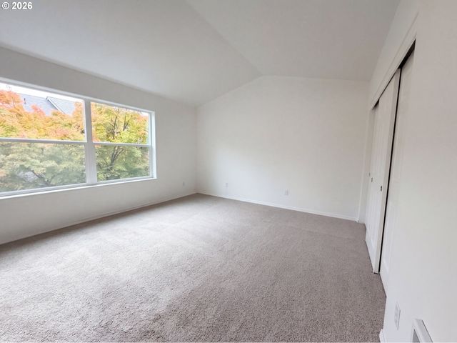 546 Ne KNOTT St, Portland, OR 97212