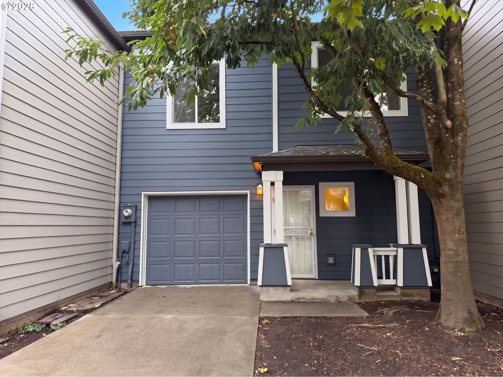 546 Ne KNOTT St, Portland, OR 97212