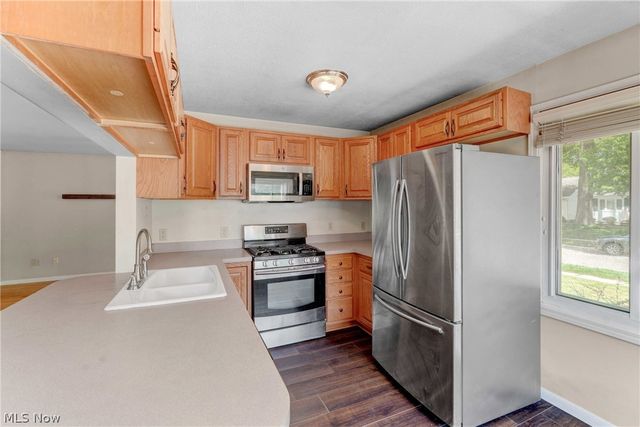 626 Alameda Avenue, Cuyahoga Falls, OH 44221