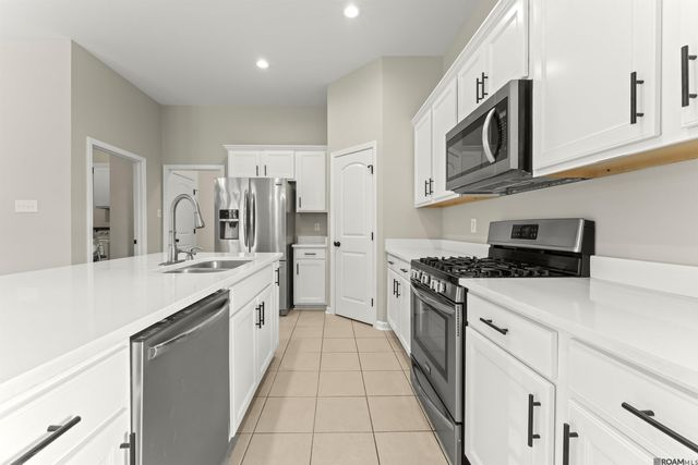 18304 Crows Nest Dr, Prairieville, LA 70769