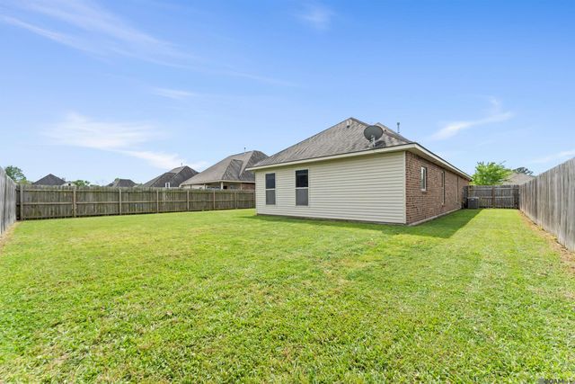 18304 Crows Nest Dr, Prairieville, LA 70769