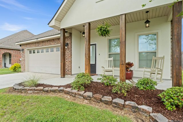 18304 Crows Nest Dr, Prairieville, LA 70769