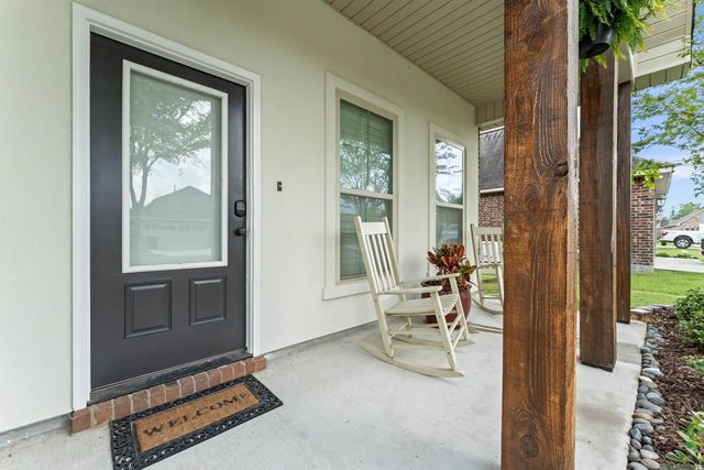 18304 Crows Nest Dr, Prairieville, LA 70769