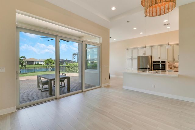 9252 SW Miracoli Way, Port St Lucie, FL 34987