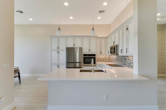 9252 SW Miracoli Way, Port St Lucie, FL 34987