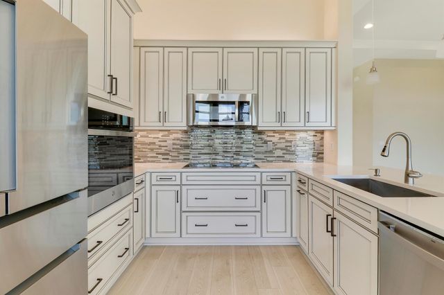9252 SW Miracoli Way, Port St Lucie, FL 34987