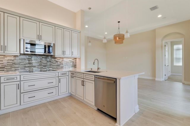 9252 SW Miracoli Way, Port St Lucie, FL 34987